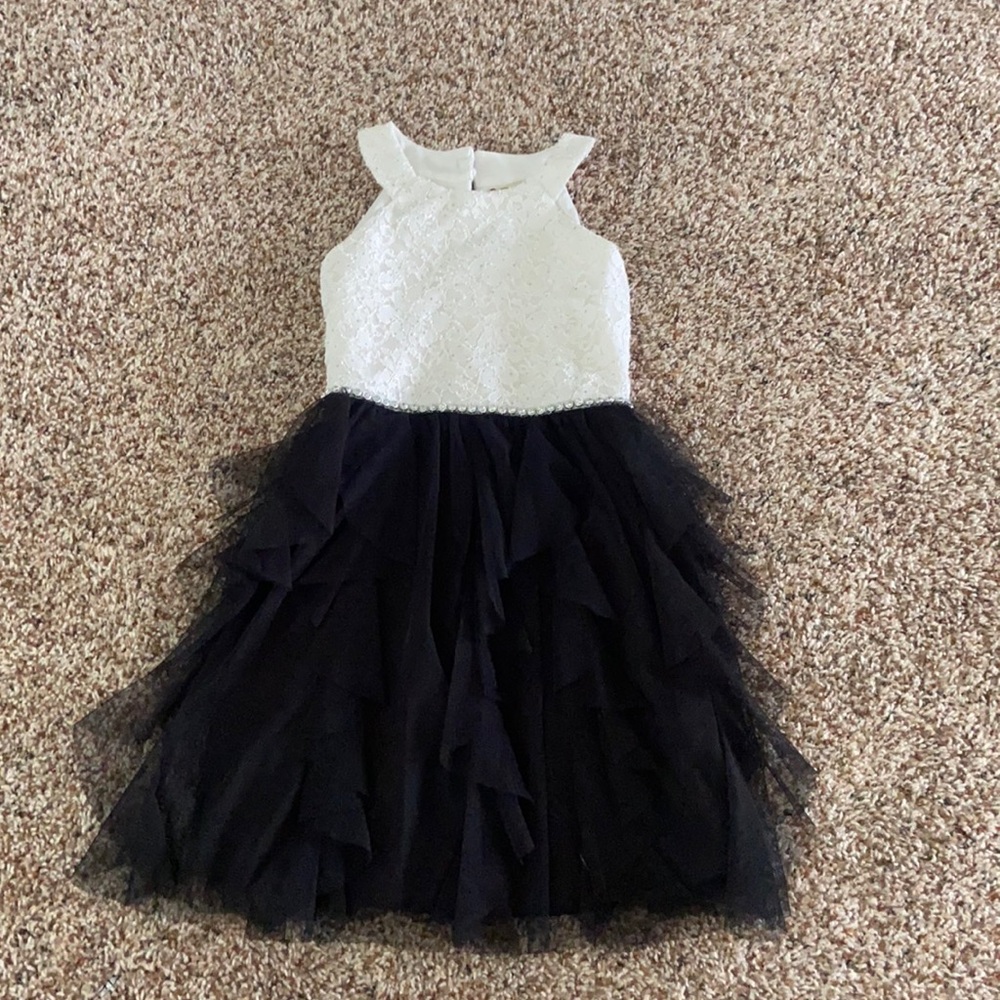 Like new girls dress size 6